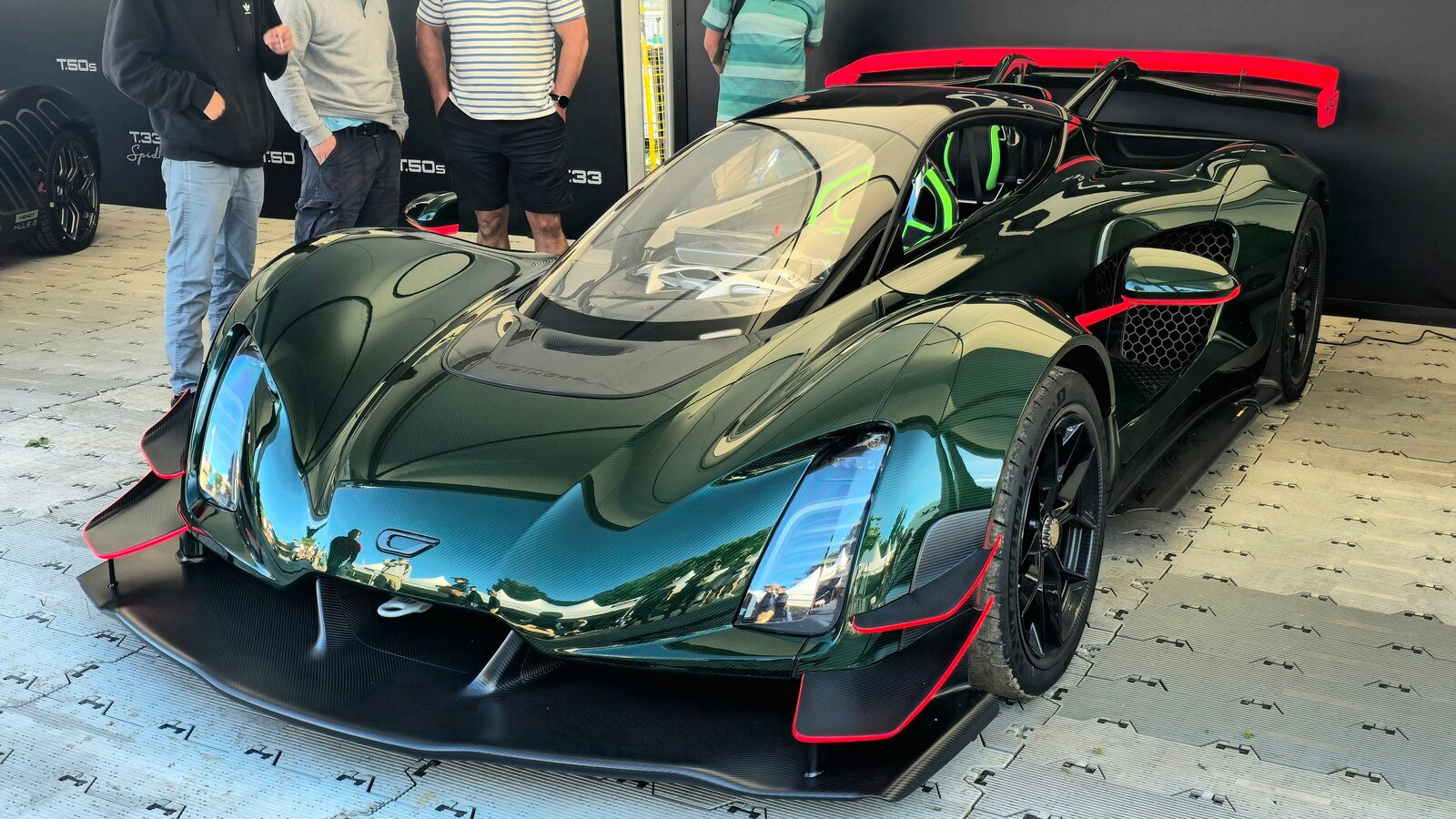Czinger 21C, the hybrid hypercar platform the 1,250 hp 21C Spyder is based on