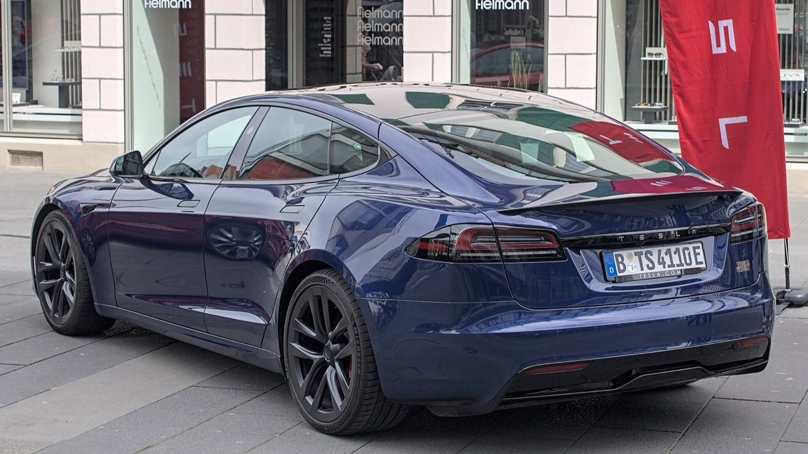 Tesla Model S Plaid, a benchmark performance EV